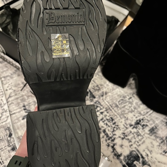 Demonia “Camel” Platform Boots (Fits like a 8! Never Worn & In Box!) - Picture 3 of 7